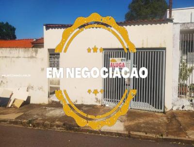 Casa para Locação, em Presidente Prudente, bairro Vila Santa Helena, 2 dormitórios, 1 banheiro, 1 vaga