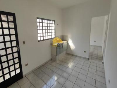 Casa para Locação, em Presidente Prudente, bairro Vila Santa Helena, 2 dormitórios, 1 banheiro, 1 vaga