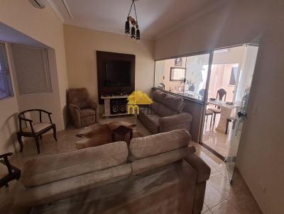 Casa para Venda, em Presidente Prudente, bairro Parque Residencial Funada, 4 dormitrios, 4 banheiros, 2 sutes, 2 vagas