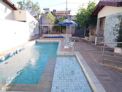 Casa para Venda, em Presidente Prudente, bairro Jardim Maracan�, 4 dormit�rios, 4 banheiros, 1 su�te, 4 vagas