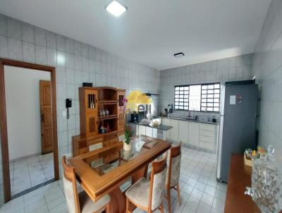 Casa para Venda, em Presidente Prudente, bairro Vila Yolanda, 3 dormitrios, 3 banheiros, 1 sute, 2 vagas
